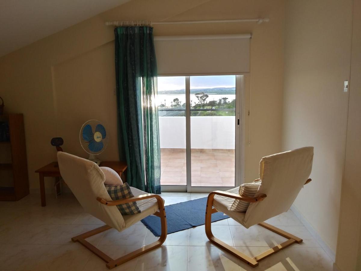 Must Stay - Sea & Salt Lake Panoramic View Apt Ларнака Екстериор снимка