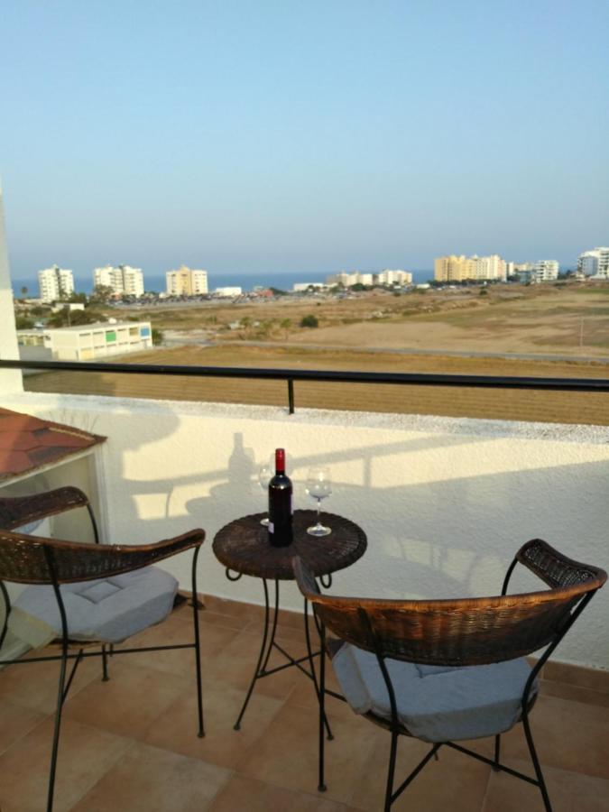 Must Stay - Sea & Salt Lake Panoramic View Apt Ларнака Екстериор снимка