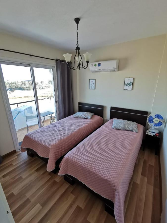 Must Stay - Sea & Salt Lake Panoramic View Apt Ларнака Екстериор снимка