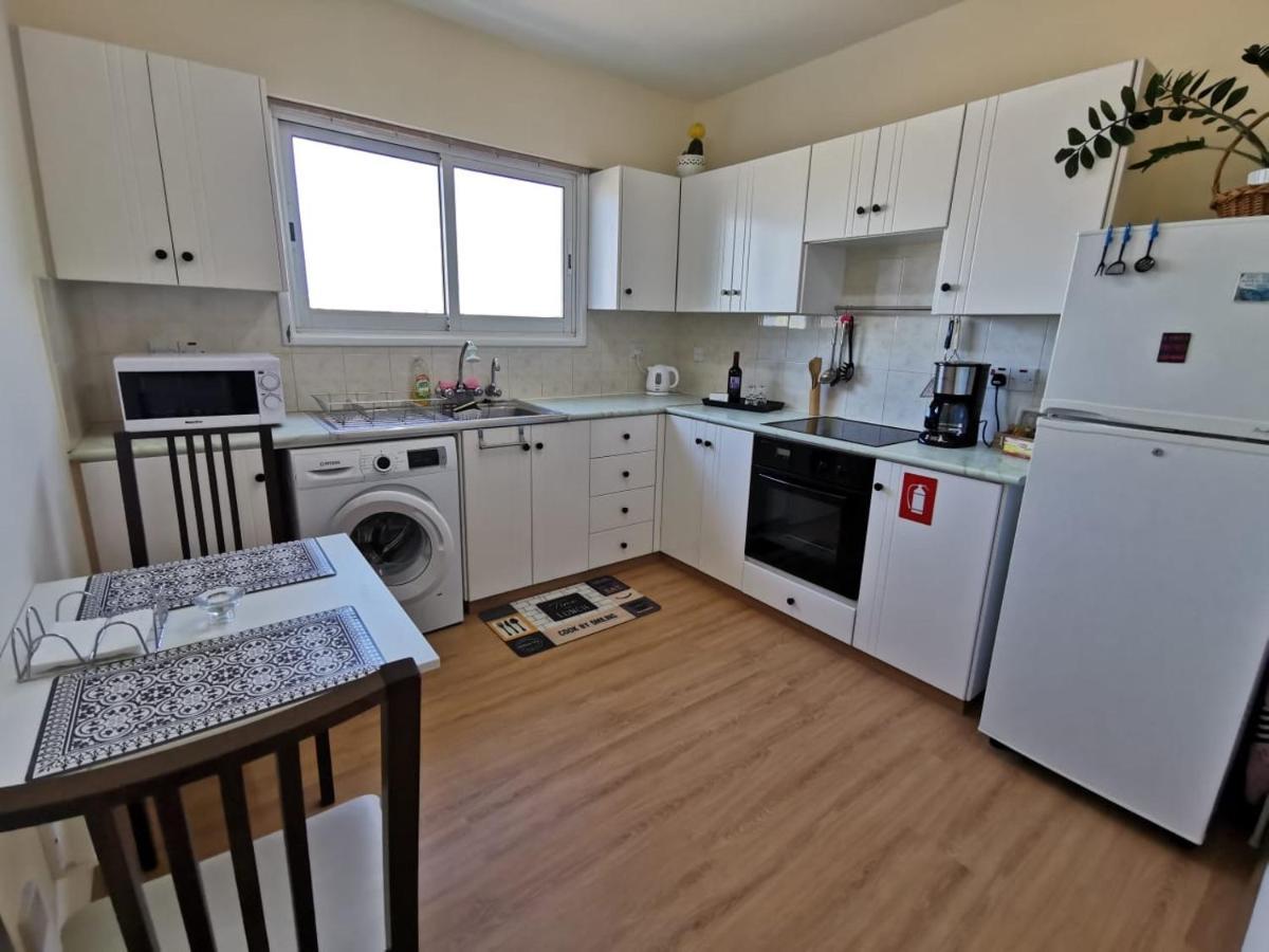 Must Stay - Sea & Salt Lake Panoramic View Apt Ларнака Екстериор снимка