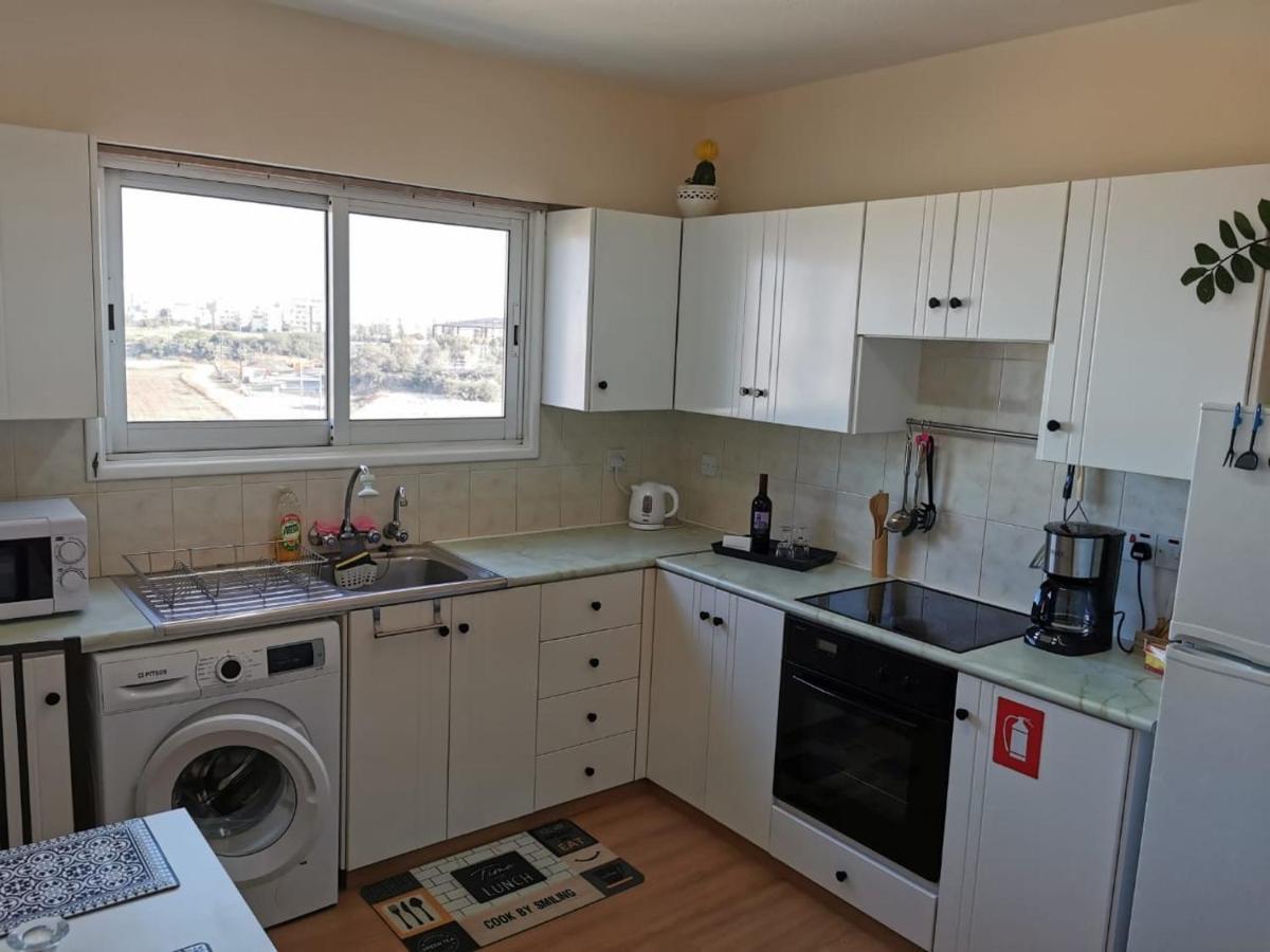 Must Stay - Sea & Salt Lake Panoramic View Apt Ларнака Екстериор снимка